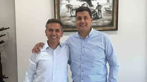 AYSO cephesinde ayrılık iddialarına fotoğrafı yanıt: Kardeşlik vurgusu