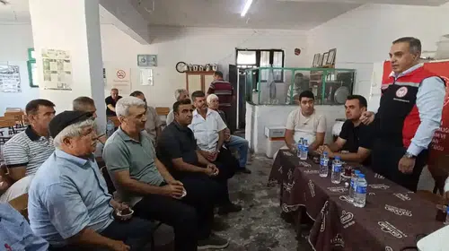 Aydınlı çiftçinin 85 haftalık yol arkadaşlığı: Tarlada çözüm masası kuruldu