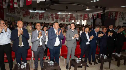 Sarıgöl MHP’de bayrak değişimi: Ahmet Serdar Dikmen dönemi resmen başladı