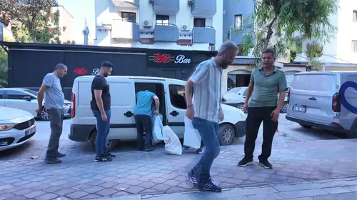 Kuşadası'ndaki rüşvet operasyonunda Tezcan ailesinin ofisine baskın
