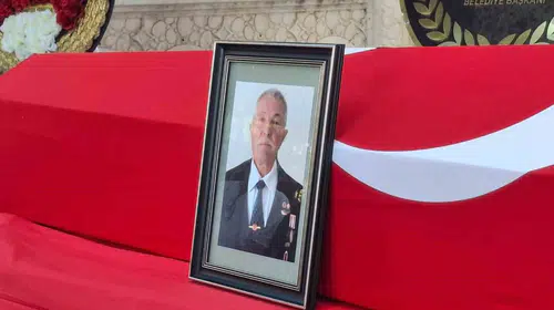Didim'de hüzünlü veda: Kıbrıs Gazisi Hayrettin Elik son yolculuğuna uğurlandı