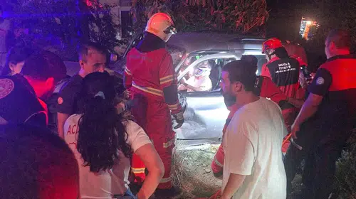 Datça’da korkutan kaza: Sürücü araçta böyle mahsur kaldı