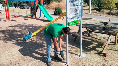 Efeler’de çocukların oyun keyfi yarıda kalmıyor: Parklar baştan aşağı yenilendi