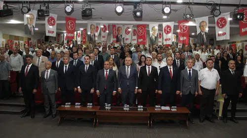 Kula MHP’de yeni dönem: Hüseyin Sönmez güven tazeledi