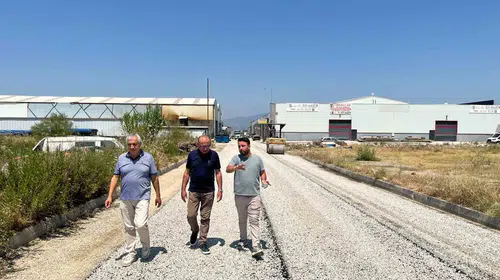 Turgutlu sanayisinde asfalt seferberliği: 16 sokak yenileniyor