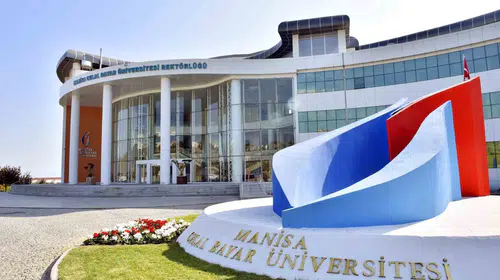 MCBÜ’de yeni dönem heyecanı: Rektör Kibar’dan gençlere "keşif" çağrısı