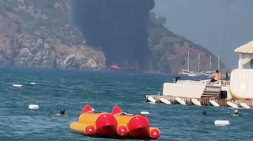 Fethiye açıklarında kabus dolu dakikalar: 115 kişi alevlerden kaçmak için kendini sulara bıraktı