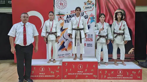 Manisa'nın genç judo yetenekleri Muğla'da fırtına gibi esti