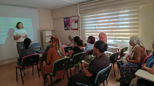 Menopozda yaşam kalitesini artırmanın yolları Söke'deki eğitimle masaya yatırıldı