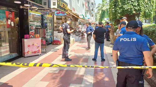 Aydın'da telefon dükkanında kanlı hesaplaşma: İş yeri sahibi ağır yaralandı
