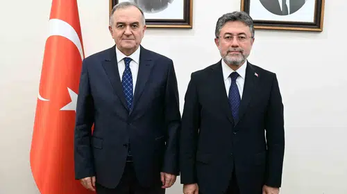 Manisalı üreticinin sesi oldu: Üzümde fiyat belirsizliğine son çağrısı