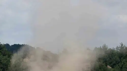 Menteşe semalarında şaşırtan doğa olayı: Toz hortumları mahalleyi kapladı