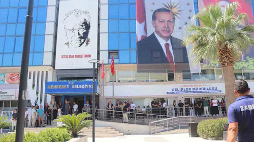 Menderes Belediye Meclisi’nde yaprak dökümü: Bir istifa haberi daha geldi