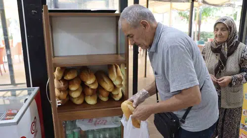 Efeler'de mutfak enflasyonuna karşı Efe Ekmek desteği