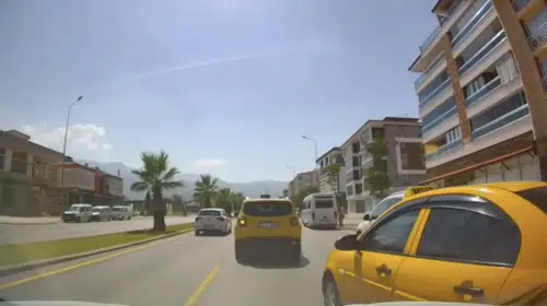 Denizli trafiğinde saniyelerle gelen mucize: O hamle faciayı önledi