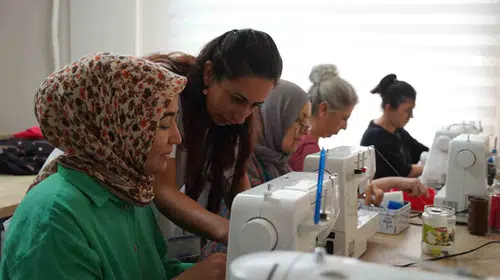 Yunusemreli kadınlar iğne iplikle kendi başarı hikayelerini yazıyor