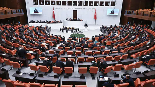 Meclis'te 'KPSS' kavgası: O koltuğa nasıl oturdun?