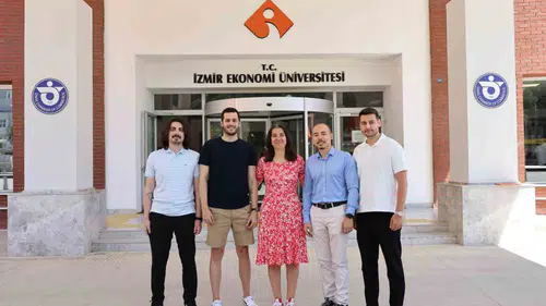 Ders çalıştıkça kazan, kafede harca
