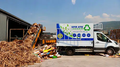 Buca'da Sıfır Atık Seferberliği: Geri Dönüşüm Kutuları Her Yerde!