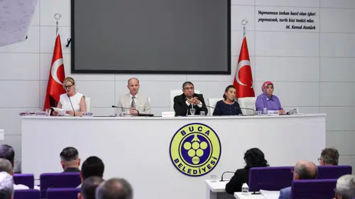 Buca'da 3. Yaş Üniversitesi Projesi Meclisten Geçti, Yaşlılar İçin Yeni Fırsatlar Sunacak