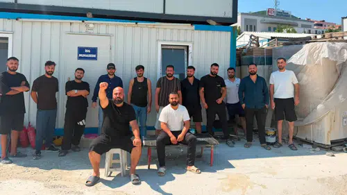 Sakarya'da işçiler 7'nci günde çatıya çıktı: Sorumlu Ilgazlar