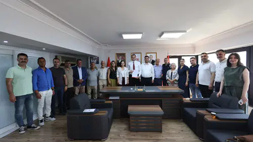 Helil Kınay ve Meclis Üyelerine Rozet Takıldı