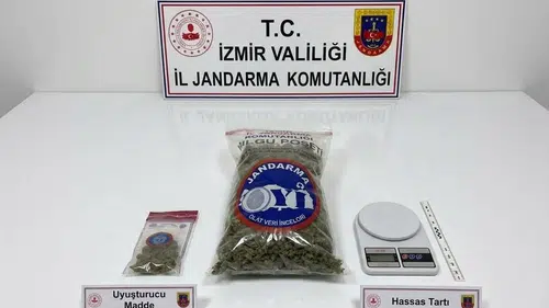 Torbalı'daki fabrikada gizli uyuşturucu zulası deşifre oldu