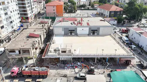 Nazilli'de dev yikim operasyonu: Pazar ve trafik planlamasi degisti