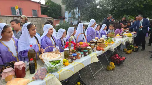 Minik ellerden büyük hedefler: Nazilli’de okul bahçesi ekolojik pazara dönüştü