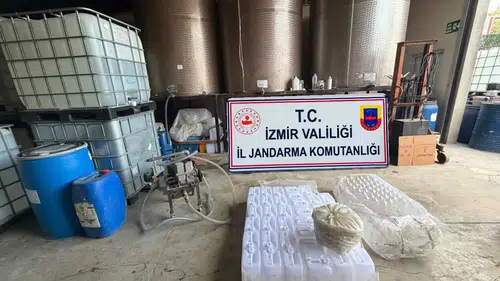 Bornova’da kaçak alkol baskını: 21 bin litrelik dev sevkiyat engellendi