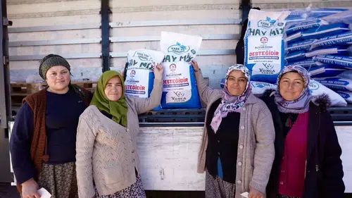 Denizli'de çiftçinin yüzü gülüyor: 170 tonluk dev destek sahaya indi