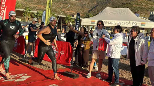 Marmaris’in mavi sularında dev buluşma: 22 ülkeden 2 bin 400 sporcu kulaç atıyor