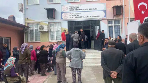 Manisa'da okul koridorlarında yankılanan sessizlik: 20 yıllık emektar görev başında vefat etti