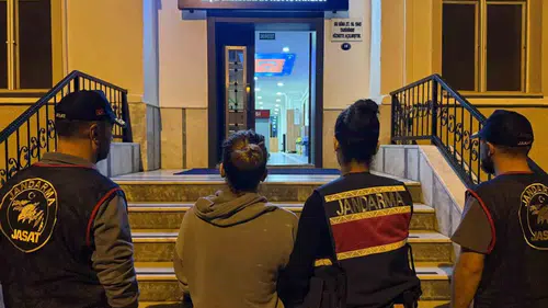 Mutfaktaki gizli bölme bile onu kurtaramadı: 23 yıllık hapis cezasıyla aranıyordu