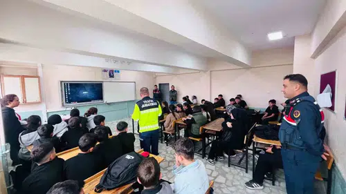 Minik öğrencilere trafik dersi: Kocaöz’de dedektiflik dönemi başladı