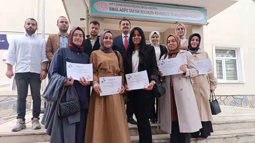 Bolvadinli eğitimcilerden Avrupa standartlarında başarı: Kalite etiketleri sahiplerini buldu