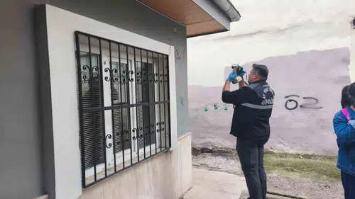 Pamukkale'de muhtarlığa çirkin saldırı: Güvenlik kamerası yerinden söküldü