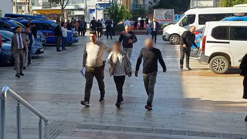Aydın'da nefes kesen kovalamaca: Emniyet müdür yardımcısı camı kırarak etkisiz hale getirdi