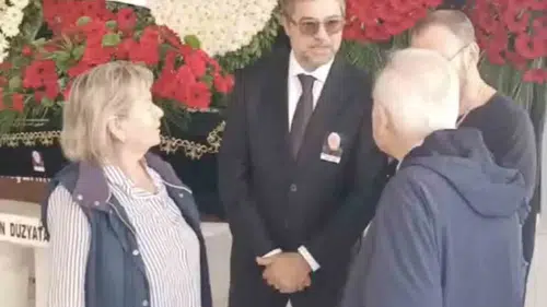 Engin Altan Düzyatan acı gününde: Babasını İzmir’de uğurladı