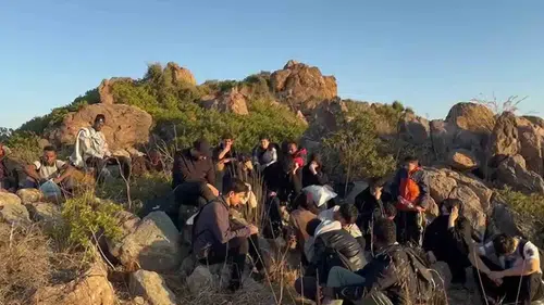 Bodrum kıyılarında gece operasyonu: 34 kaçak göçmen kıskıvrak yakalandı
