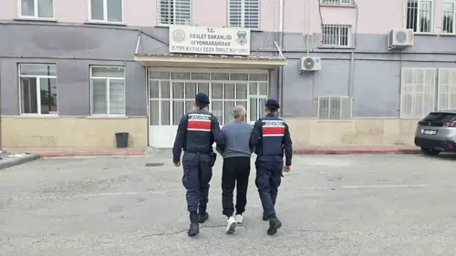 İhsaniye'de firari avı: 19 yıllık hapis cezası olan şahıs yakayı ele verdi