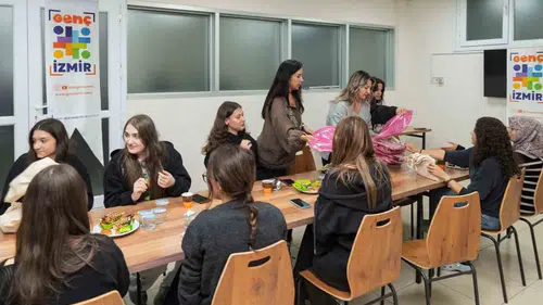 İzmir'de öğrencilere "ev konforunda" ekonomik barınma desteği