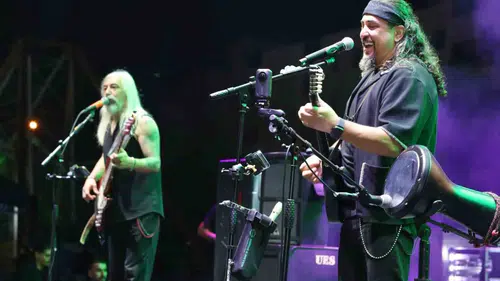 Çine’de müzik ziyafeti: Necati ve Saykolar sahneyi salladı