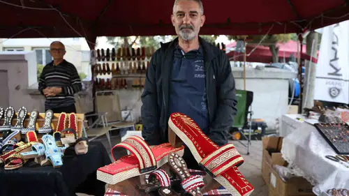 Eskinin mütevazı takunyası artık lüksün yeni adresi: Saray modelleri vitrinleri süslüyor