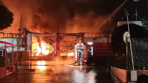 Manisa Organize Sanayi Bölgesi'nde korkutan yangın: Ekipler seferber oldu