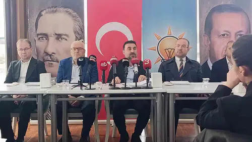 Özgür Kavak'tan Afyonkarahisar mesajı: Gecemiz gündüzümüz bu şehre adandı