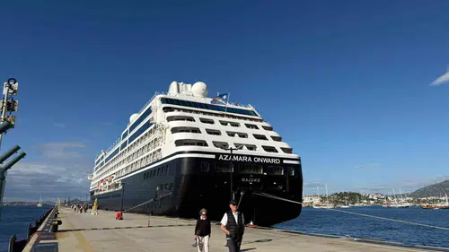 Bodrum limanında dev hareketlilik: Amerikalı turistleri taşıyan kruvaziyer rotasını Ege'ye çevirdi