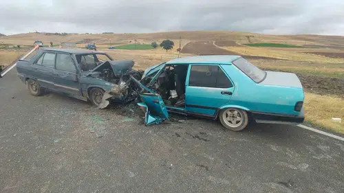 Afyonkarahisar yolunda korkutan kaza: 5 yaralı