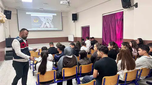 Dijital dünyada jandarma kalkanı: Dinar’da 206 kişiye kritik eğitim