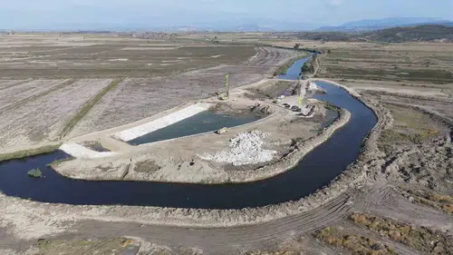 Söke Ovası’nda 440 milyonluk dev kalkan: Hem tarımı hem yılan balıklarını kurtaracak